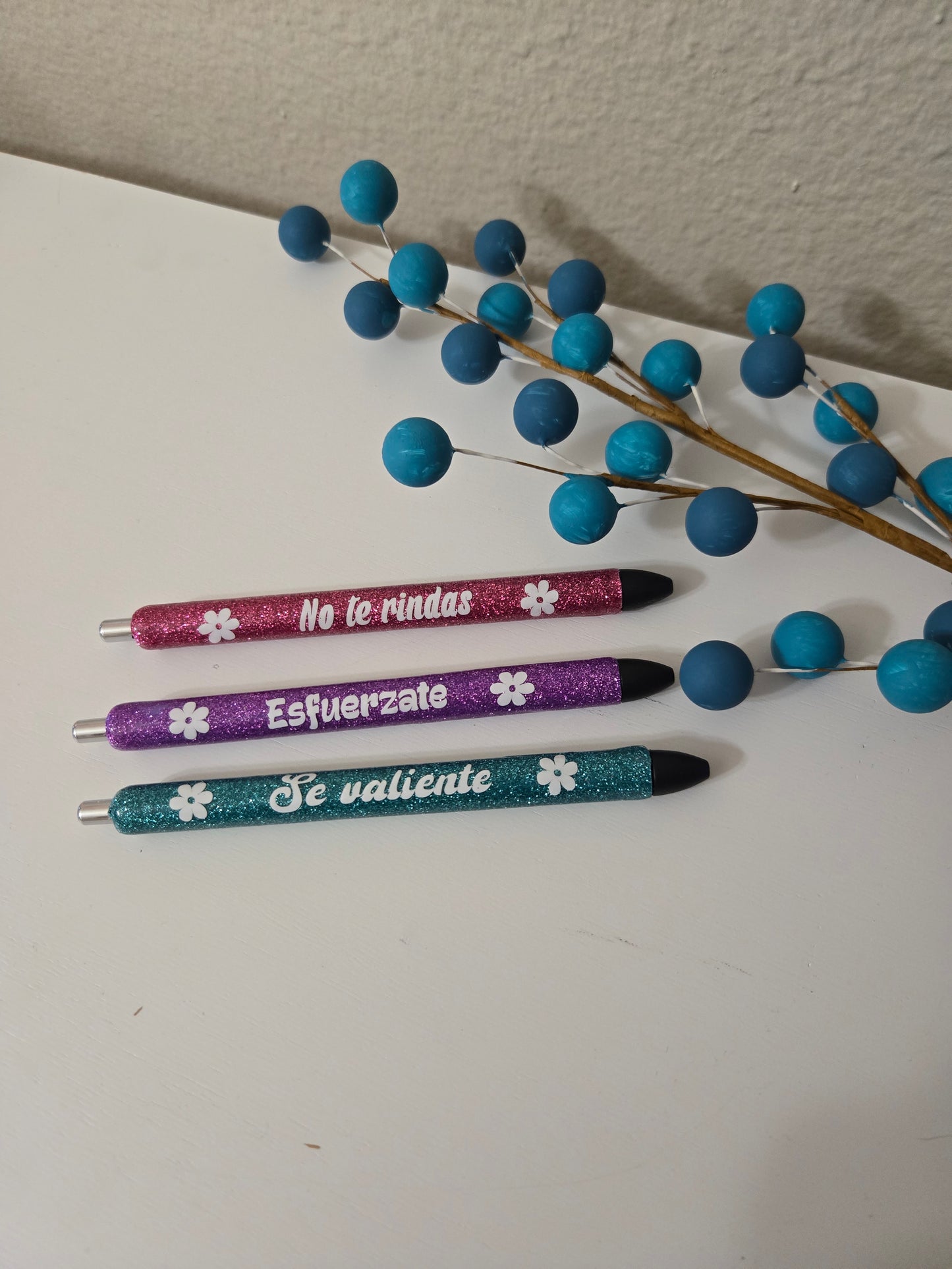 "DIOS ESTA CONTIGO" Glitter 3 Pen Bundle