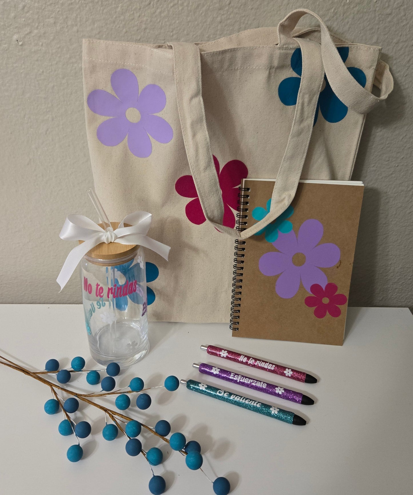 "DIOS ESTA CONTIGO COLLECTION" Bundle
