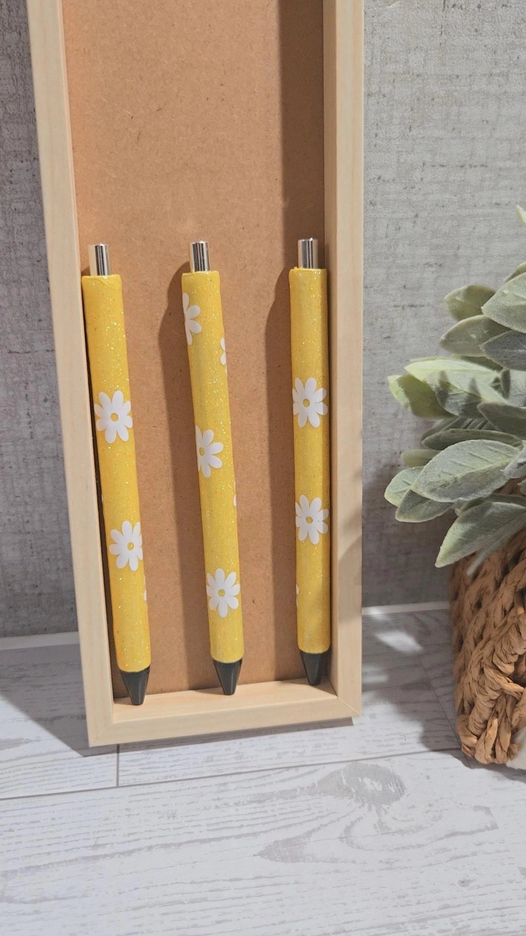 Daisy Glitter Pen